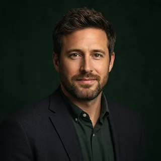 Jordan Ellis, Reviews editor